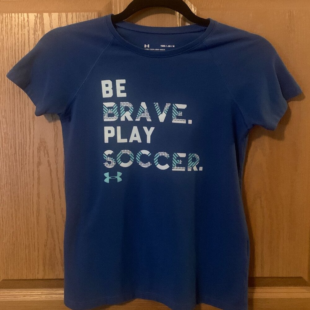 Underarmour Girls Tee w/Soccer Theme Print  Size M
